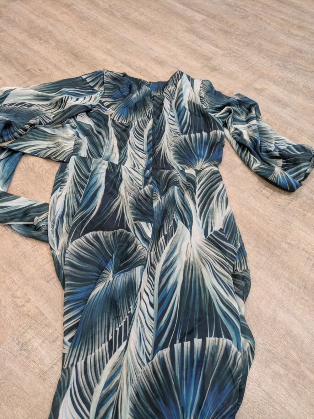 Santorelli Blue Palm Print Long Sleeve Wrap Dress Italian Size 48 - Picture 3 of 4